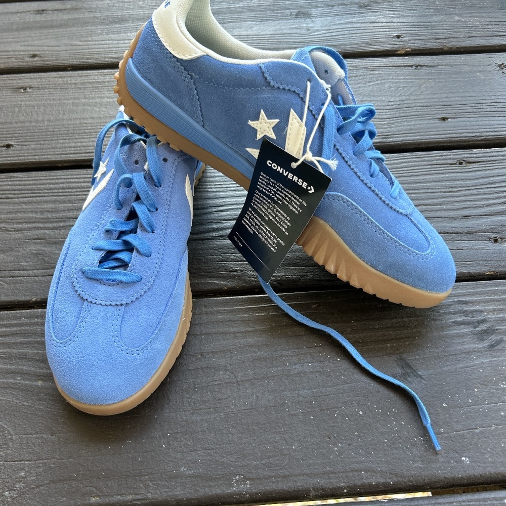 Converse NEW NWT blue athletic shoes 8.5